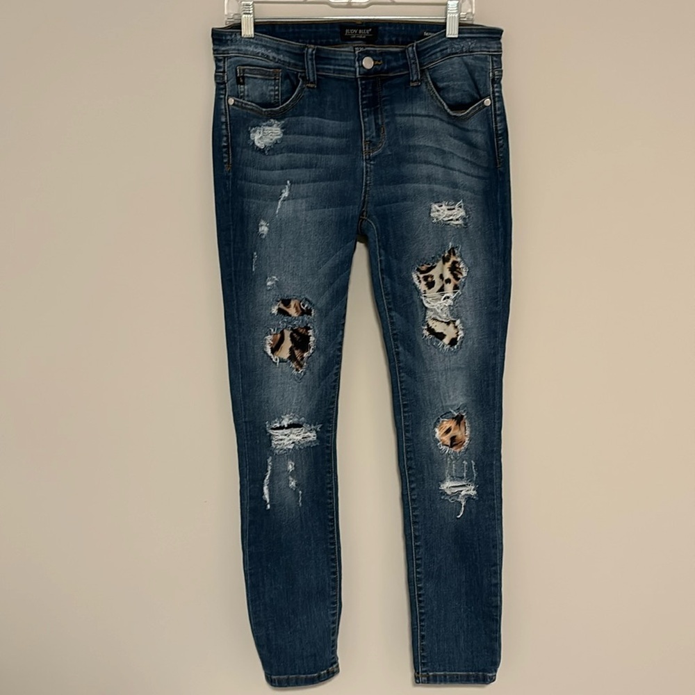 Judy Blue Skinny Fit distressed patchwork leopard size 11/30